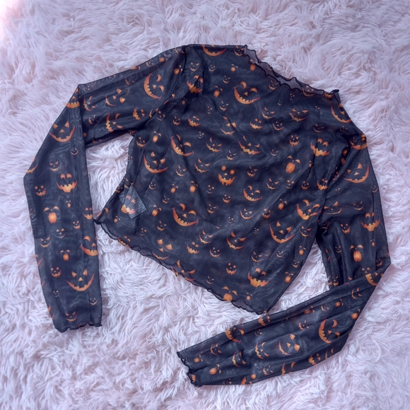 Jack-o-lantern sheer crop top! So cute 😍 nwot! - Picture 5 of 7